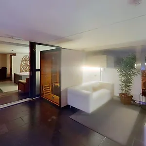 https://ground-floor-in-centre-of-antwerp.hotelsantwerp.net