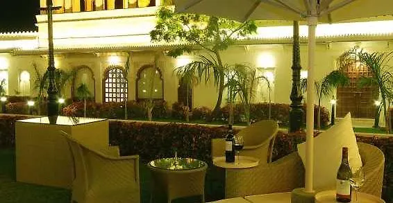 Jagmandir Island Palace - Grand Heritage Udaipur Hotel