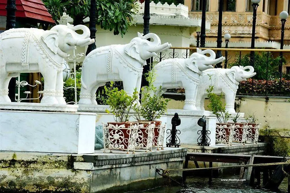 Hotel Jagmandir Island Palace - Grand Heritage Udaipur