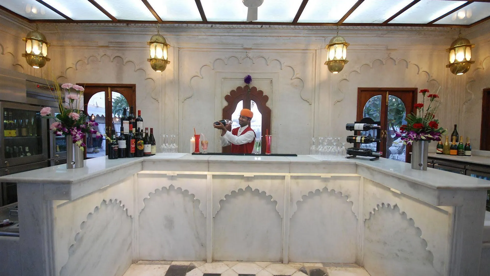Jagmandir Island Palace - Grand Heritage Udaipur Hotel