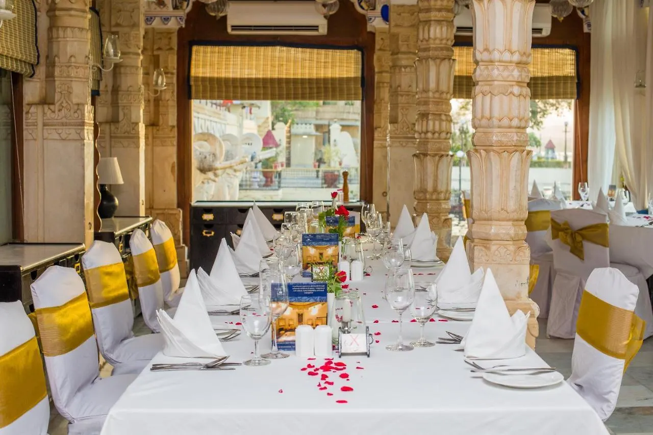 Hotel Jagmandir Island Palace - Grand Heritage Udaipur