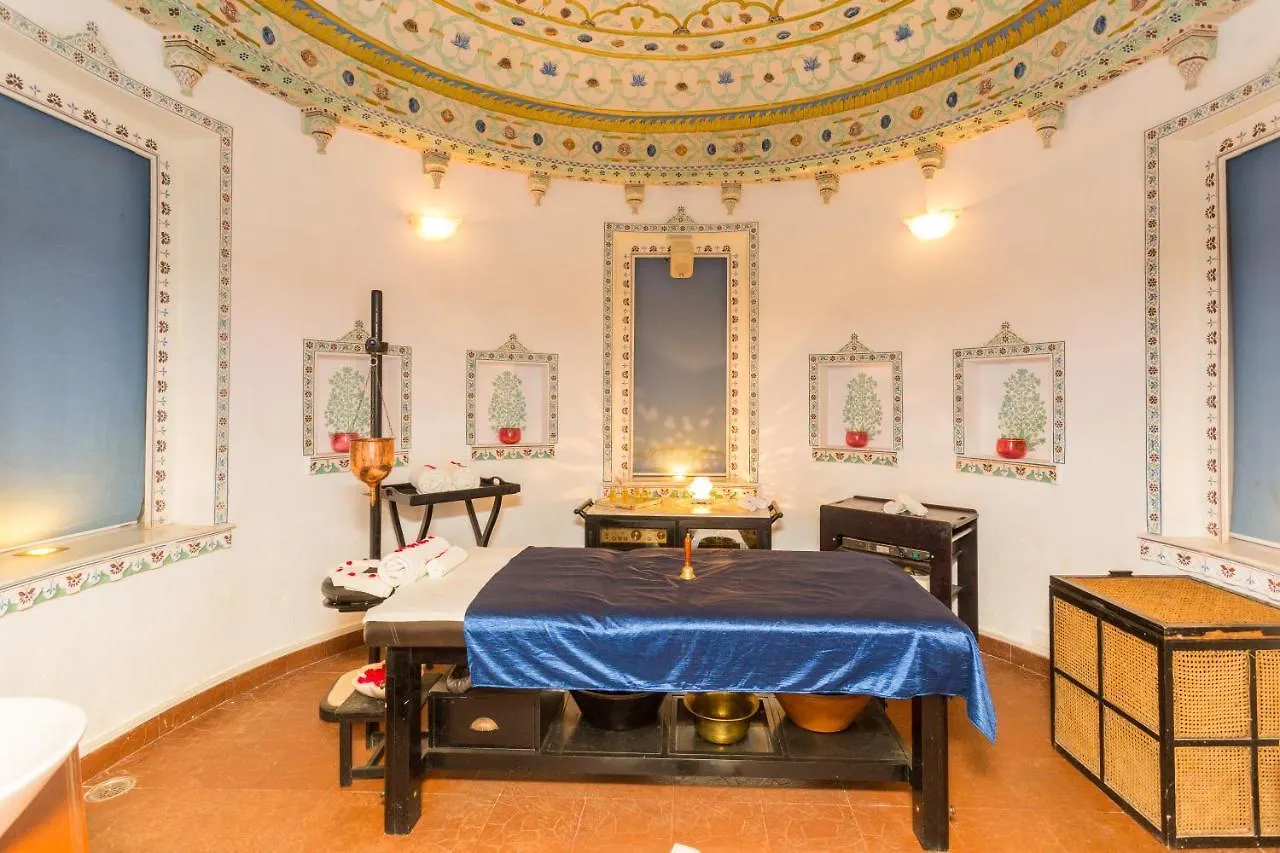 Jagmandir Island Palace - Grand Heritage Udaipur Hotel