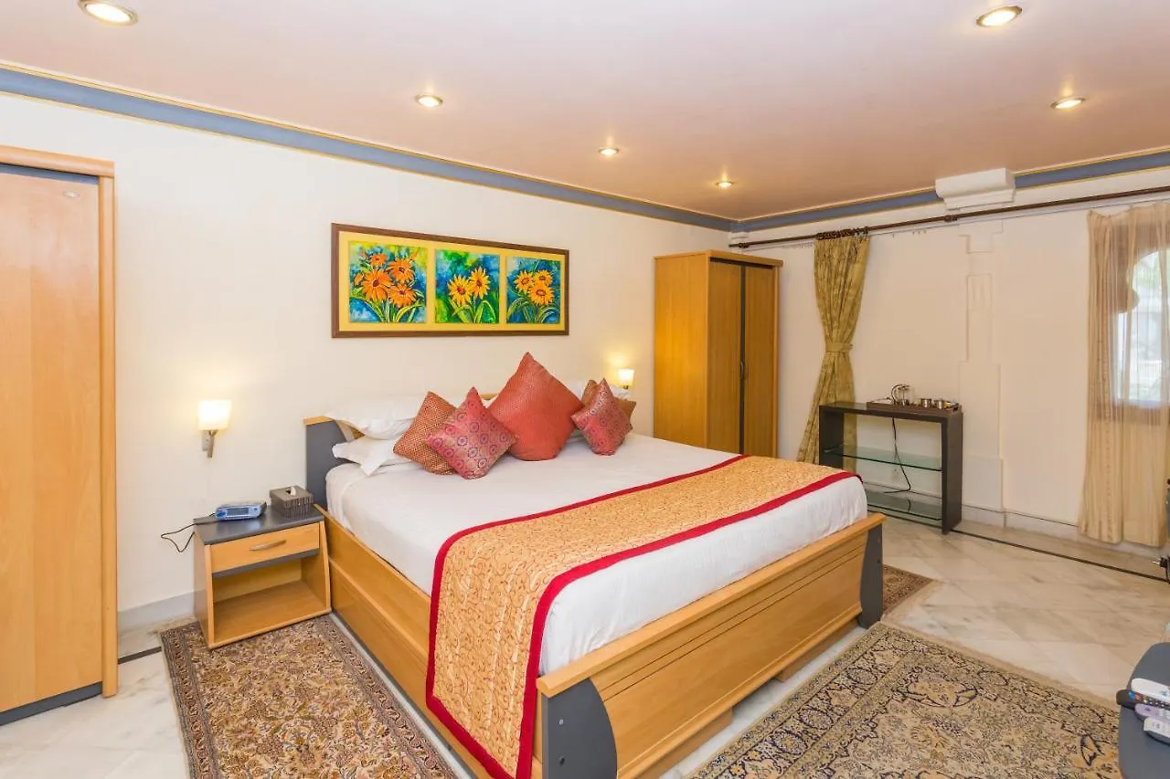 Hotel Jagmandir Island Palace - Grand Heritage Udaipur