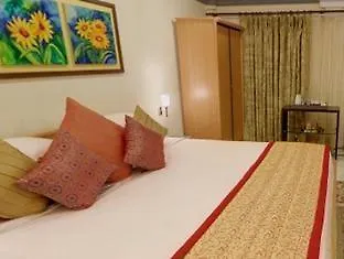 Jagmandir Island Palace - Grand Heritage Udaipur Hotel