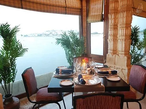 Jagmandir Island Palace - Grand Heritage Udaipur 5*,