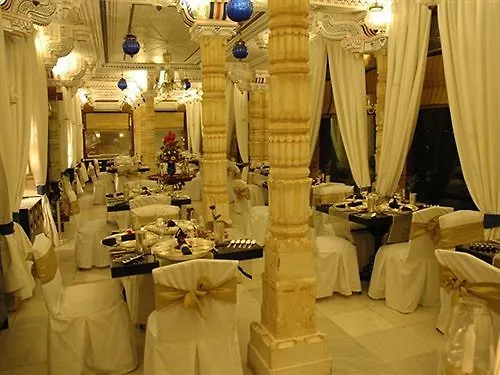 ***** Hotel Jagmandir Island Palace - Grand Heritage Udaipur India